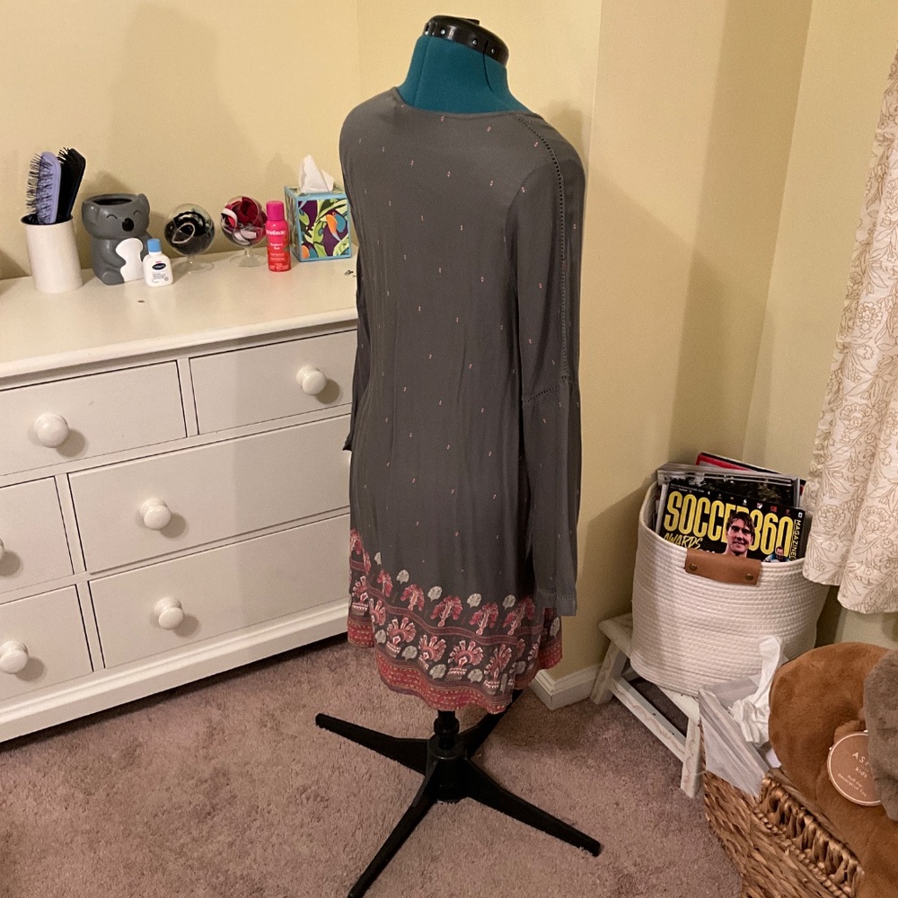 Spring dress by Roxy -size  medium - Picture 2 of 2